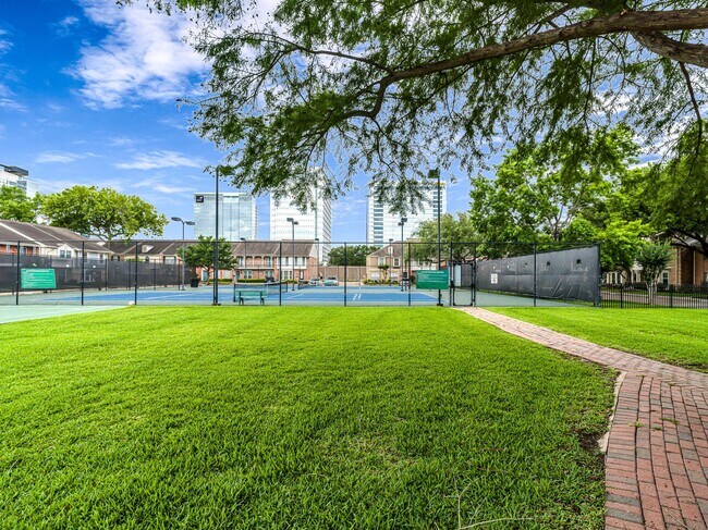 Building Photo - 1669 W Sam Houston Pkwy S
