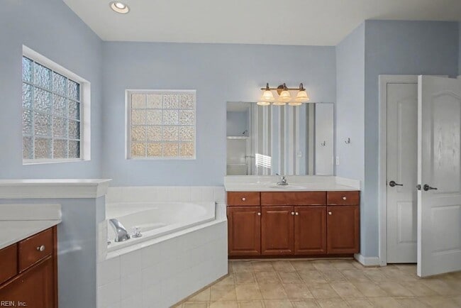 Building Photo - 3820 Stumpy Lake Ln