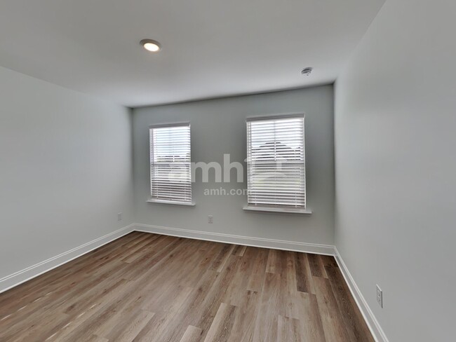 Building Photo - 208 Argea Dr