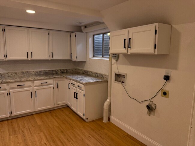 Building Photo - Stunning Cheyenne Mountain 4 Bedroom Home