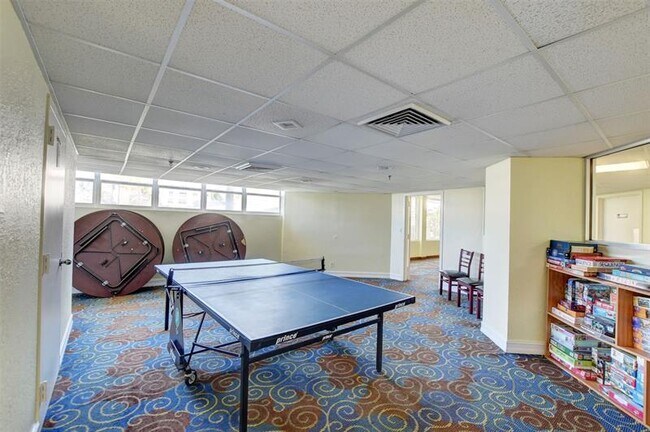 Building Photo - 1010 S Ocean Blvd