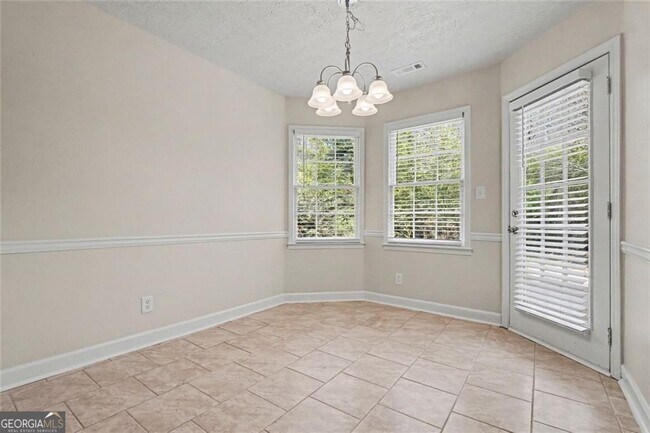 Building Photo - 175 Woodsong Dr