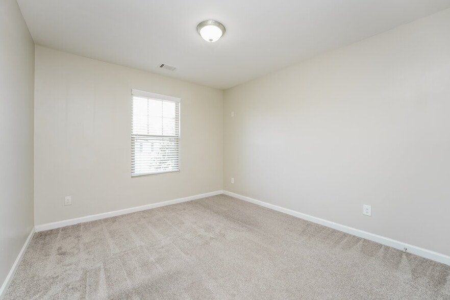 Building Photo - 3458 Sandstone Trail SE