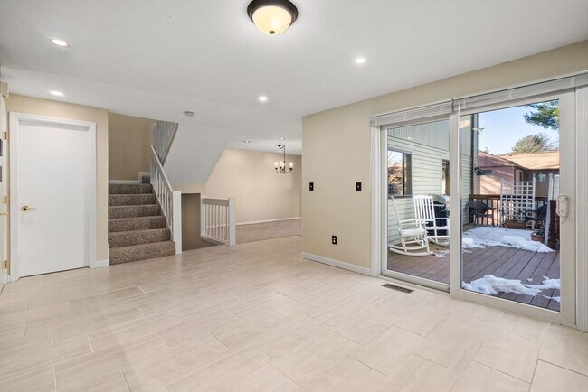 Building Photo - 93 Spyglass Hill Dr