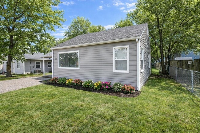 Building Photo - 210 Highview Ave