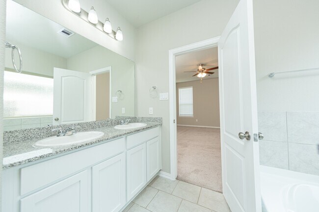 Building Photo - 31303 Palomino Ranch Path