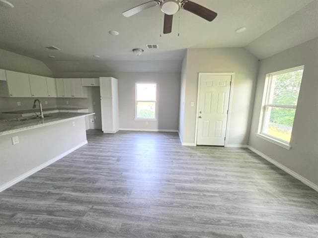 Building Photo - 1024 Springview Ln