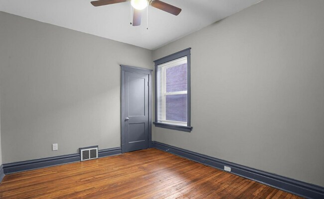 Building Photo - 4040 Shreve Ave