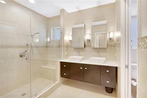 Building Photo - 5200 Riviera Dr