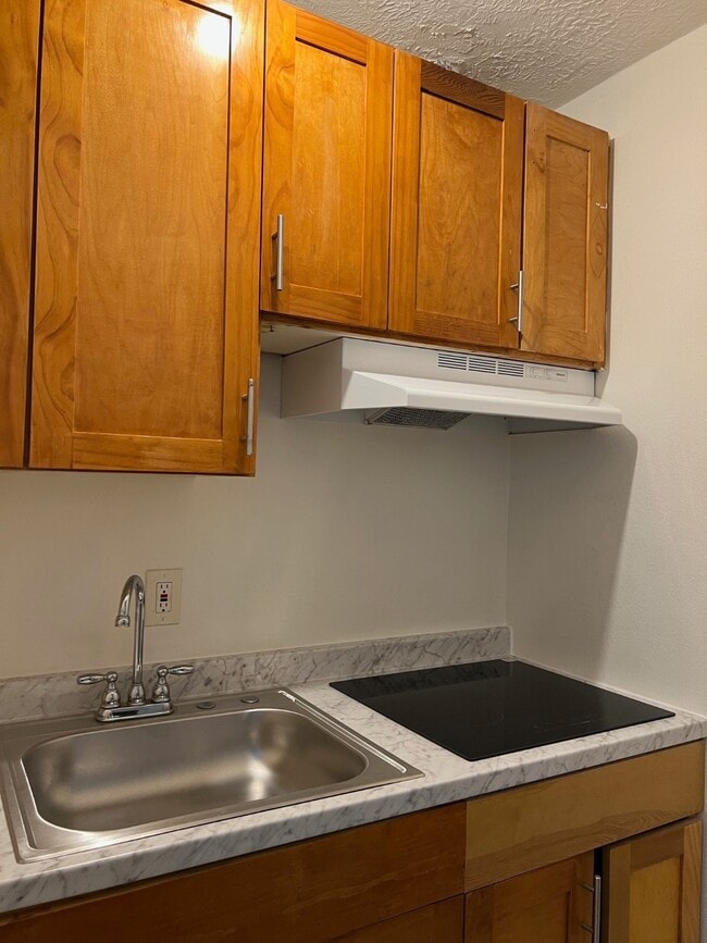 Building Photo - 10134 Kirkglen Dr