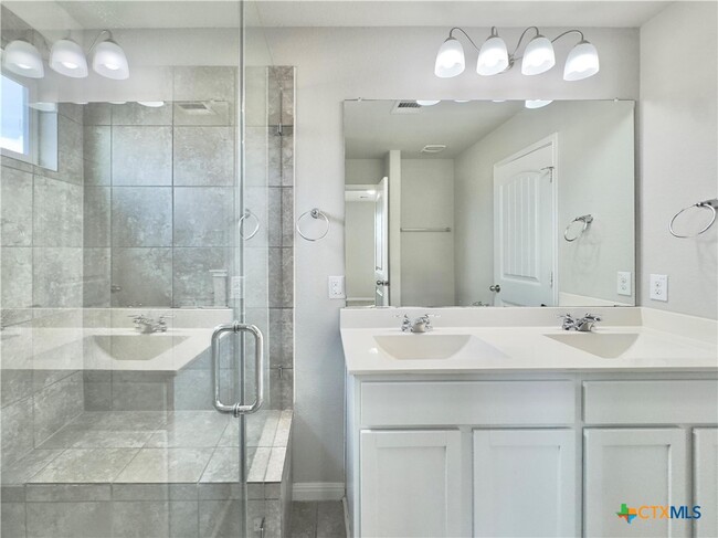 Building Photo - 308 Craters of the Moon Blvd