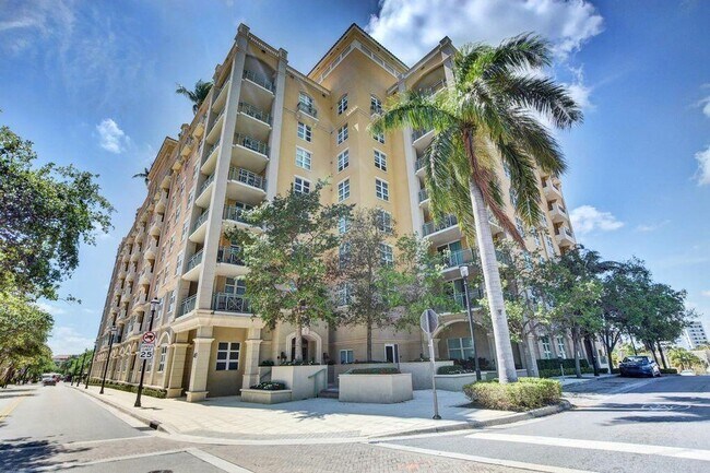 Building Photo - 403 S Sapodilla Ave