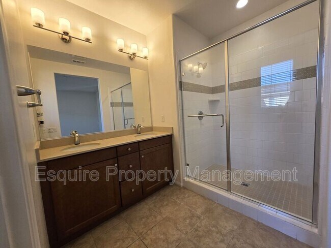 Building Photo - 433 Castiano St