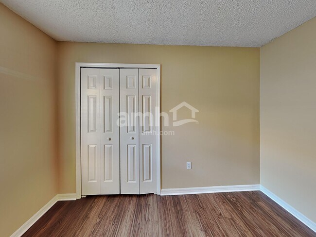 Building Photo - 2911 St James Ln