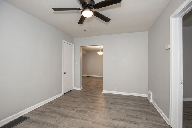 Building Photo - 3262 W 122nd St