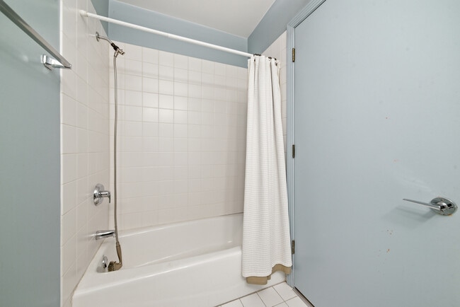 Building Photo - 333 N Jefferson St