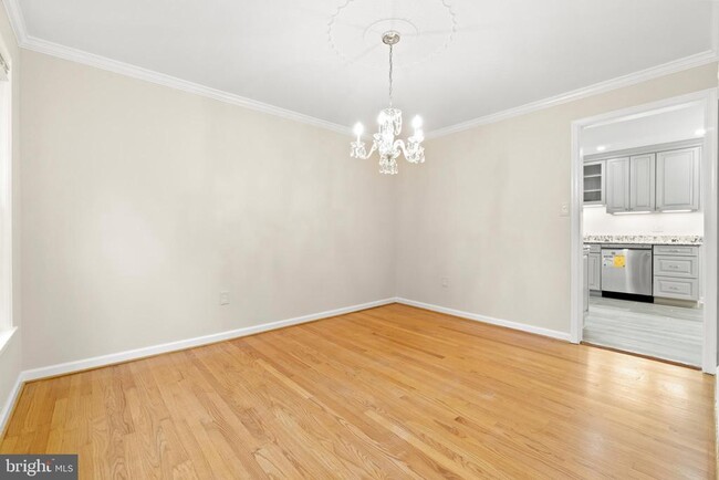 Building Photo - 1830 Clifdale Ct