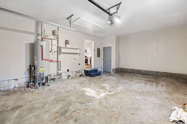 Building Photo - 286 Cushing Dr