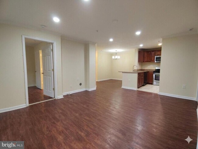 Building Photo - 17701 Kilmarnock Terrace
