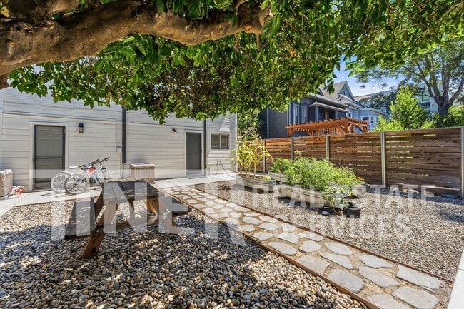 Building Photo - 1508 E Street-