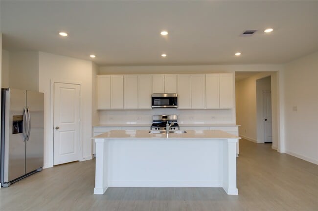 Building Photo - 21723 Colonial Medow Creek Trl