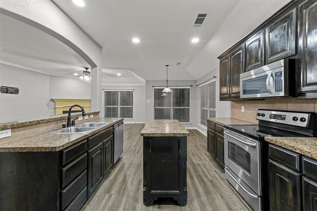 Building Photo - 6132 Shad Dr