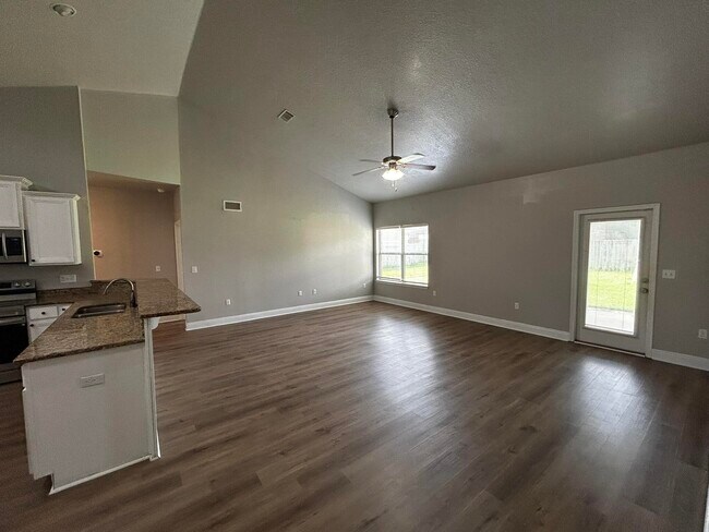 Building Photo - 407 Pendo Pl