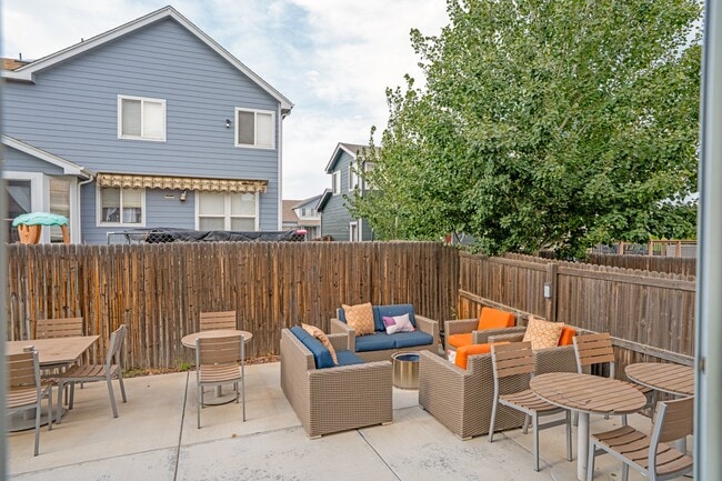 Building Photo - 4471 Mt Princeton St