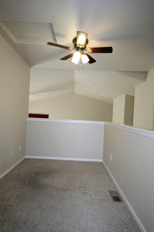 Building Photo - 3 Bedroom Home in Painted Sky!