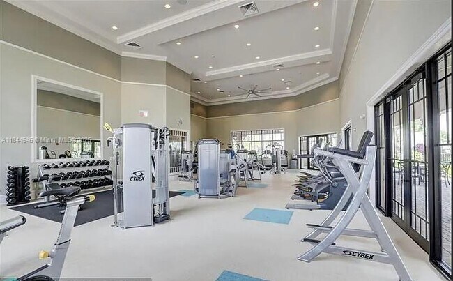 Building Photo - 8855 Watercrest Cir W