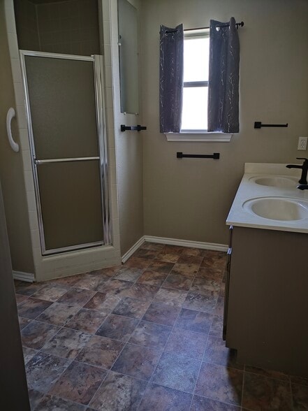 Building Photo - 128 Moyer Ln