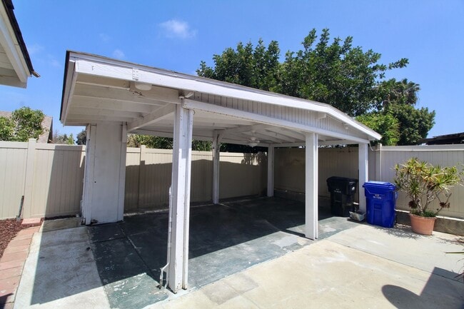 Building Photo - 8626 Summerdale Rd