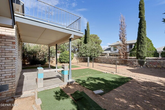 Building Photo - 4620 Loma De Cobre Dr