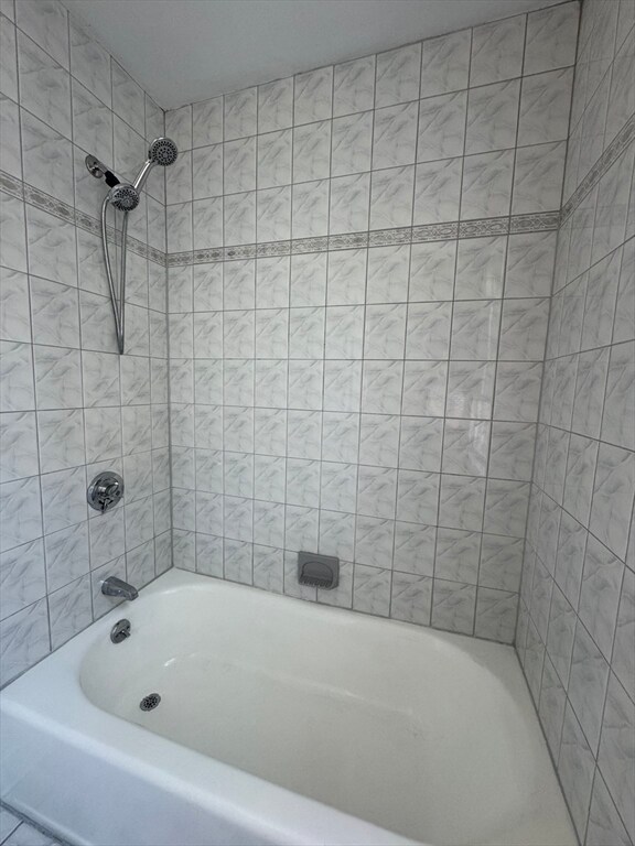 Building Photo - 6 Rockland Pl