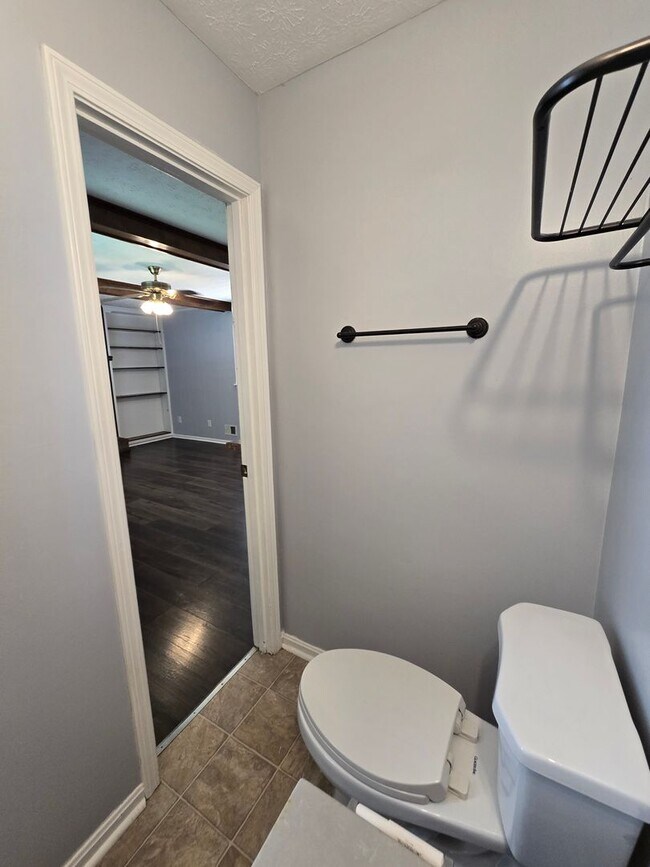 Building Photo - Brick Ranch in the heart of Jeffersontown! Featuring hardwood styled floors, 3 Bedrooms, 1.5 Bath...