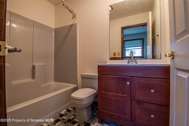 Building Photo - 414-416-416 Melrose Ave