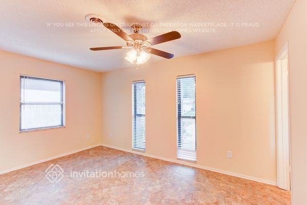 Building Photo - 5351 Cypress Dr