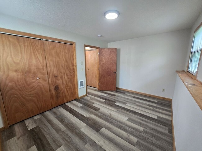 Building Photo - 2098 Imperial Ln