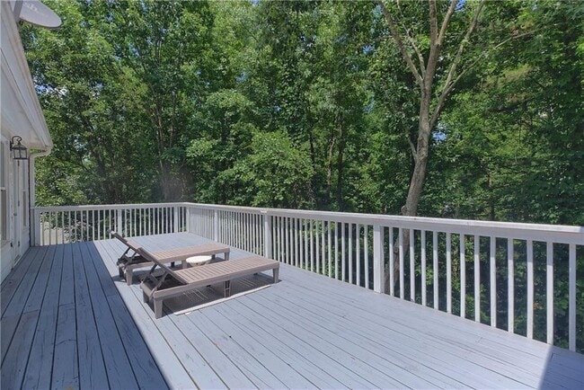 Building Photo - 12105 Wexford Overlook