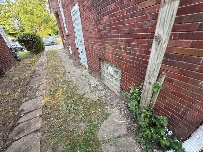 Building Photo - Open House Schedule Mon 9.1.25 @ 12:00pm, ...