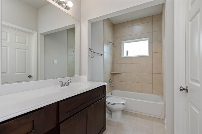 Building Photo - 1043 Marcolin St