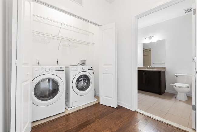 Building Photo - 443 2nd St
