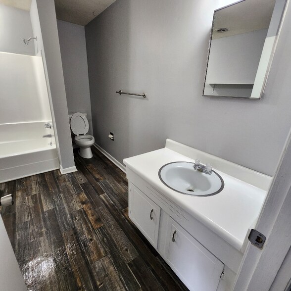 Building Photo - 139 Hendricks Blvd