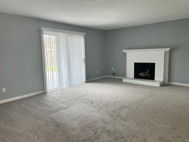 Building Photo - Single Level 3 Bedroom 2 Bath House in Rohnert Park