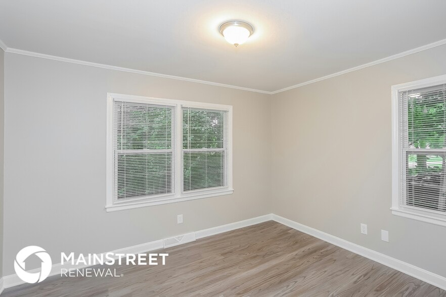 Building Photo - 6608 Elmwood Cir