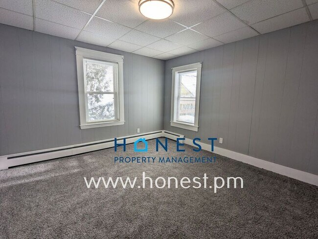 Building Photo - 73 Kennedy Memorial Dr