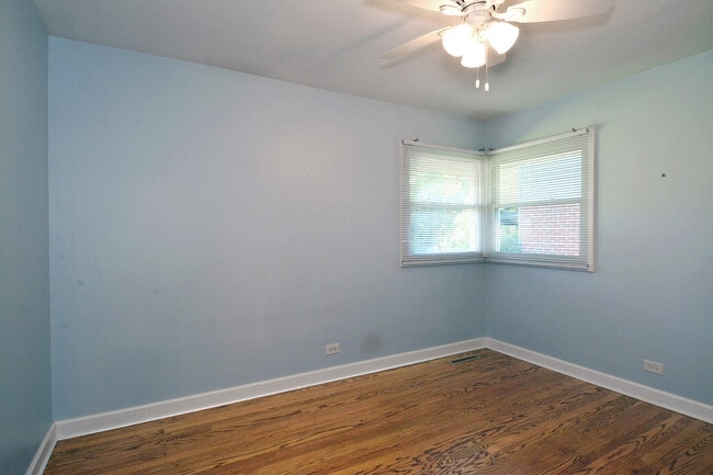 Building Photo - 1222 E Kensington Rd