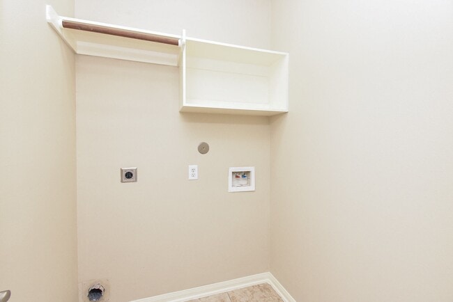 Building Photo - 15007 Grape Orchard Ct