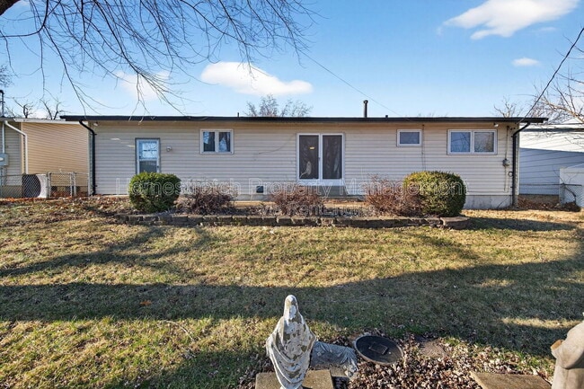 Building Photo - 2060 Loveland Dr