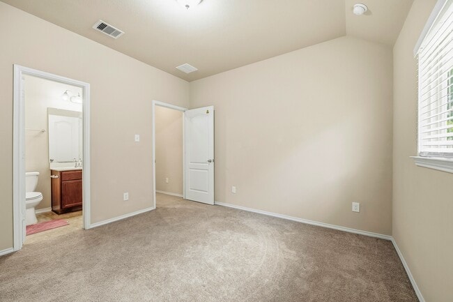 Building Photo - 7126 Whitlow Wonder Ln